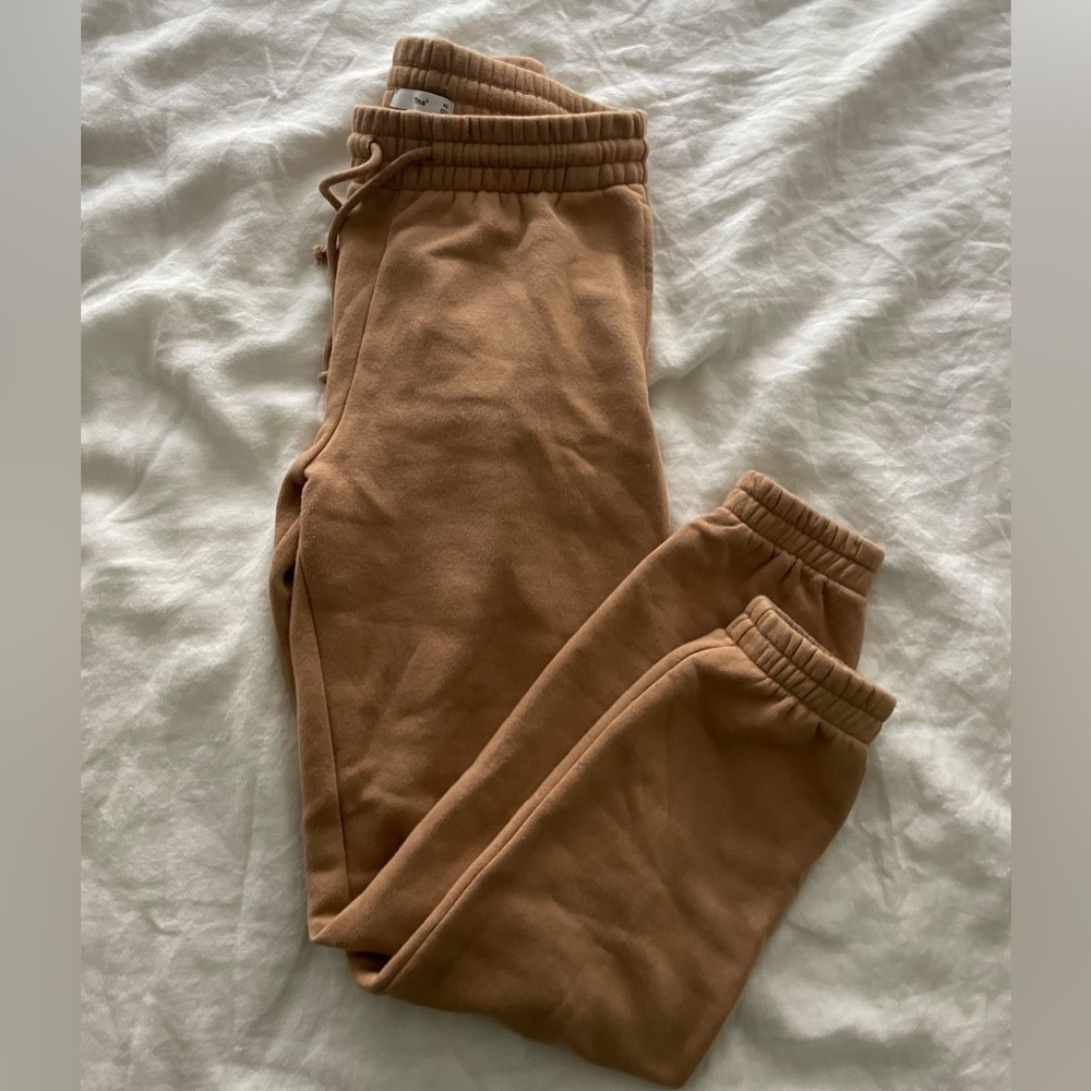 Aritzia TNA Sweatpants